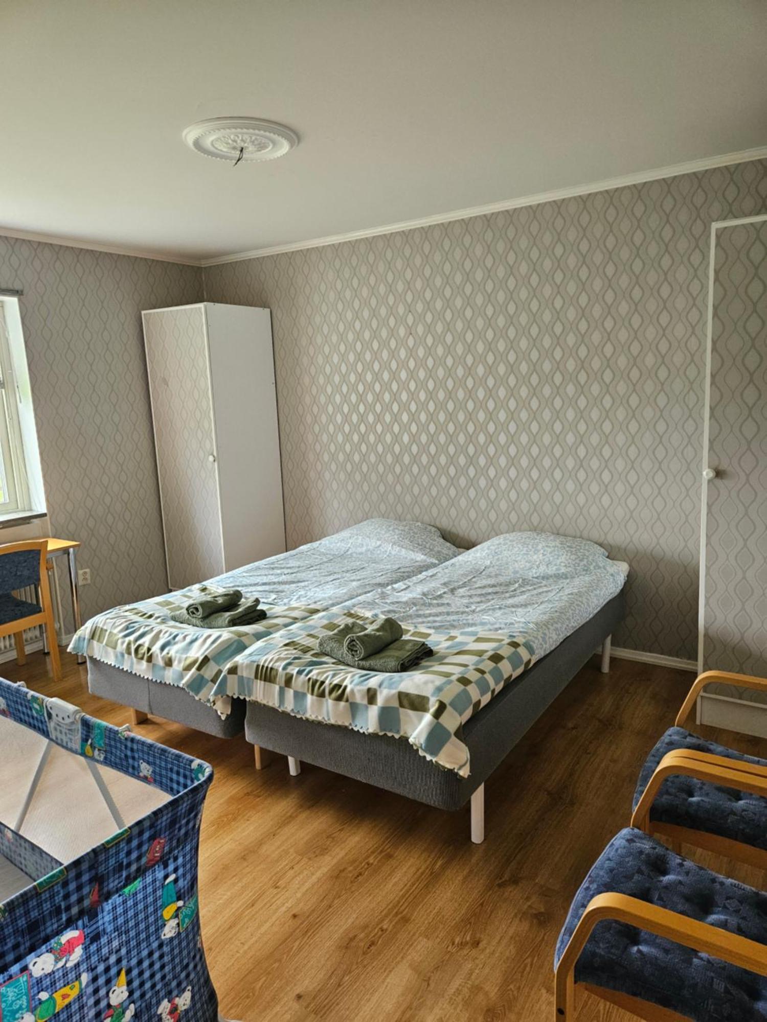 Oernsro Boende Och Staellplatser Скара Экстерьер фото